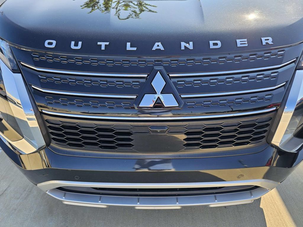 Used 2022 Mitsubishi Outlander SEL FWD image 5