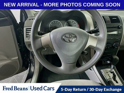 Used 2010 Toyota Corolla LE image 12