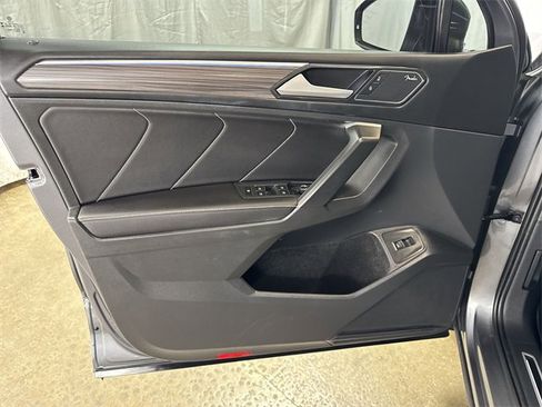 Used 2024 Volkswagen Tiguan SEL R-Line image 21