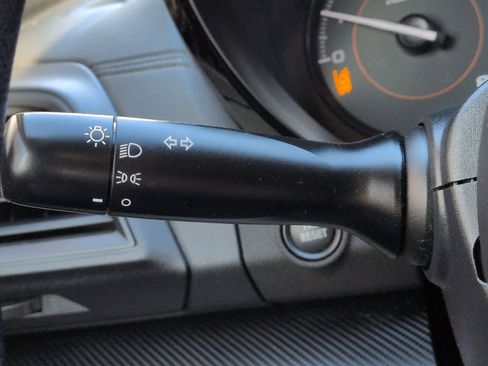 Used 2020 Subaru Crosstrek 2.0i image 27