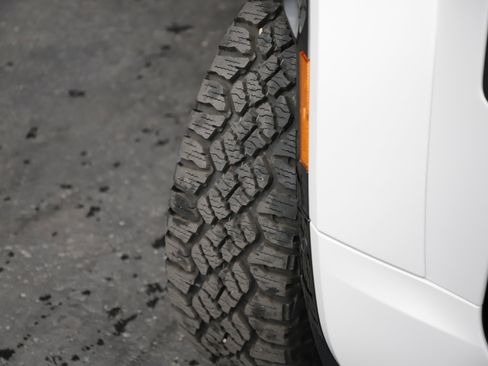 New 2026 Land Rover Defender 110 OCTA AWD/4WD image 5