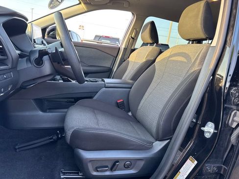 Used 2023 Nissan Rogue SV AWD/4WD image 16