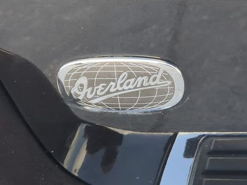 Used 2013 Jeep Grand Cherokee Overland RWD image 11