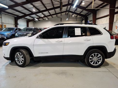 Used 2022 Jeep Cherokee Latitude Lux FWD image 3
