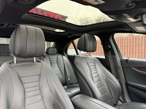 Used 2017 Mercedes-Benz E 300 4MATIC image 30