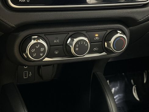 Used 2024 Nissan Versa S image 25