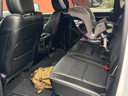 Used 2024 RAM 1500 Laramie image 10