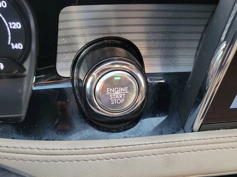 Used 2022 Lincoln Corsair FWD w/ Equipment Group 101A image 14