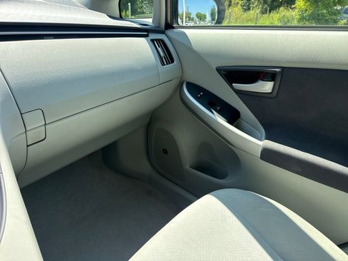 Used 2010 Toyota Prius Five FWD image 17