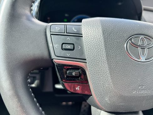 Certified 2025 Toyota Camry SE w/ Convenience Package FWD image 16