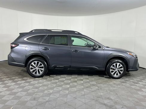 Used 2024 Subaru Outback Premium AWD/4WD image 5