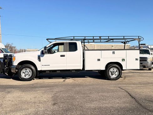 Used 2017 Ford F350 XL image 2