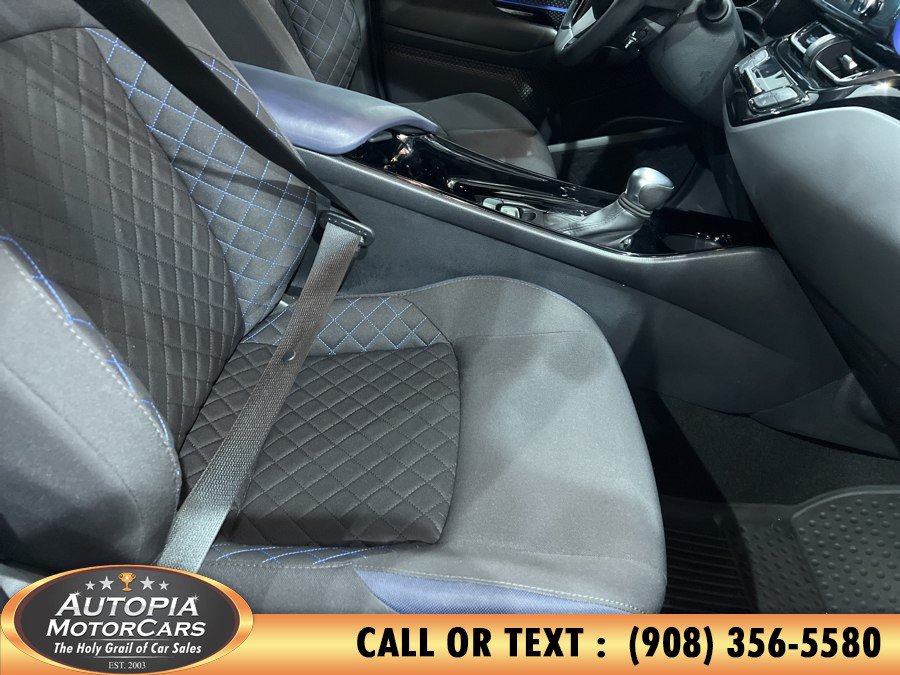 Used 2022 Toyota C-HR XLE FWD image 13
