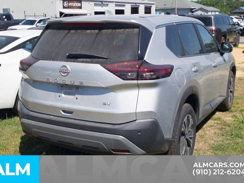 Used 2023 Nissan Rogue SV FWD image 22