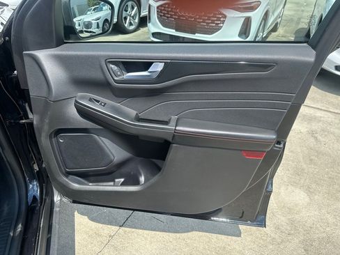 Used 2023 Ford Escape ST-Line image 29
