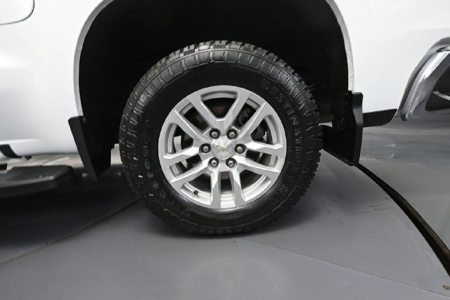 Used 2021 Chevrolet Silverado 1500 LTZ w/ Technology Package AWD/4WD image 10