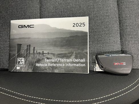 New 2025 GMC Terrain Elevation w/ Technology Package II image 31