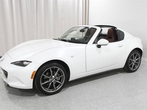 Used 2019 MAZDA MX-5 Miata RF Grand Touring image 3