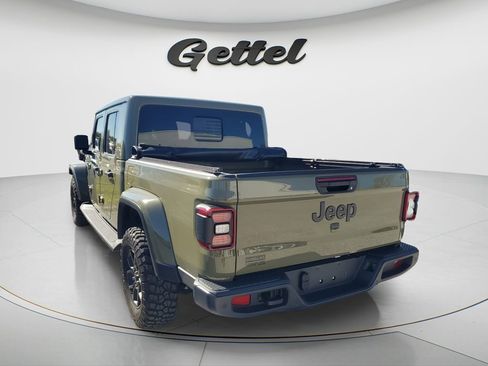 Used 2025 Jeep Gladiator Sport image 5