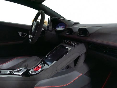 Used 2023 Lamborghini Huracan Tecnica image 40