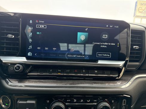 Used 2024 Chevrolet Silverado 2500 LTZ w/ LTZ Premium Package image 27