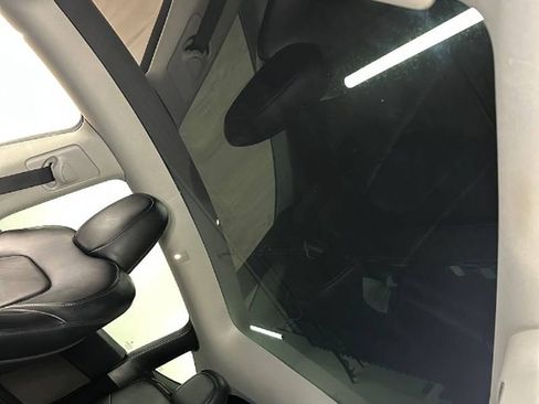 Used 2023 Tesla Model Y Performance AWD/4WD image 34