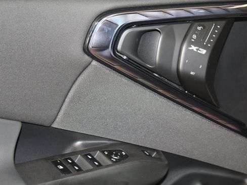 Used 2025 BMW X3 xDrive30i w/ Premium Package image 27