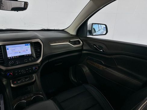 Used 2022 GMC Acadia Denali w/ Denali Technology Package FWD image 25