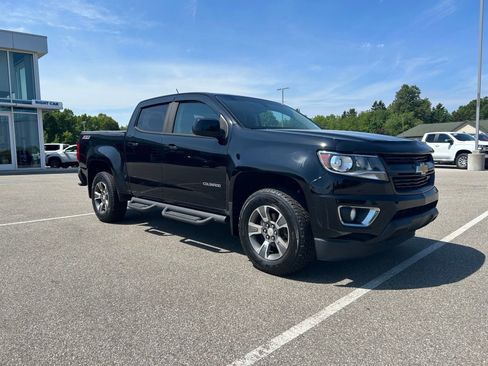 Used 2018 Chevrolet Colorado Z71 AWD/4WD image 3