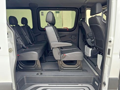 Used 2020 Mercedes-Benz Sprinter 2500 image 35
