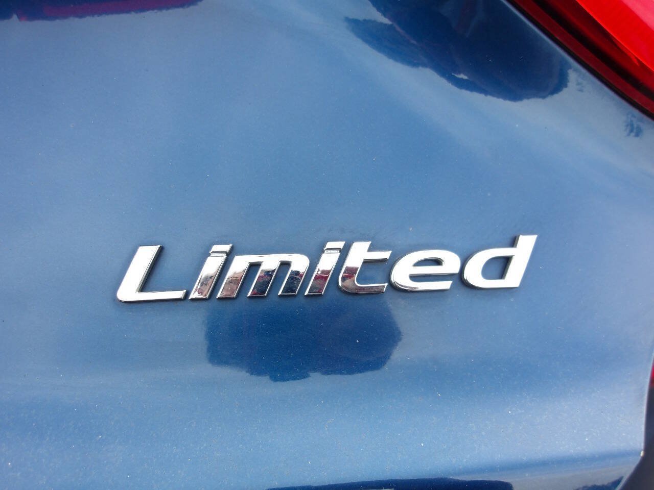 Used 2017 Hyundai Sonata Limited w/ Cargo Package FWD image 38