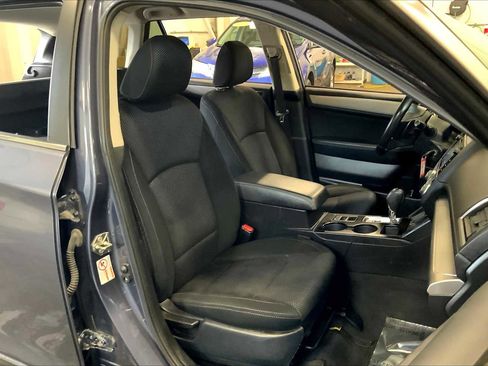 Used 2016 Subaru Outback 2.5i Premium image 7