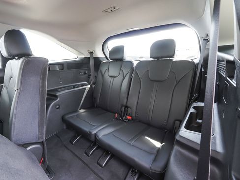 Used 2023 Kia Sorento S w/ Panoramic Sunroof Package AWD/4WD image 34