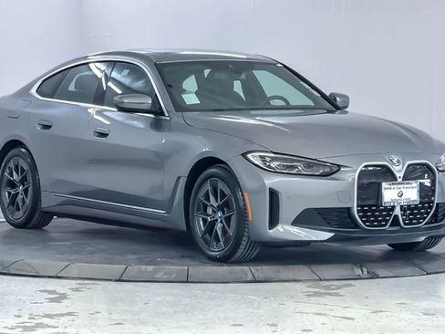 Used 2023 BMW i4 eDrive35 w/ Premium Package RWD image 9
