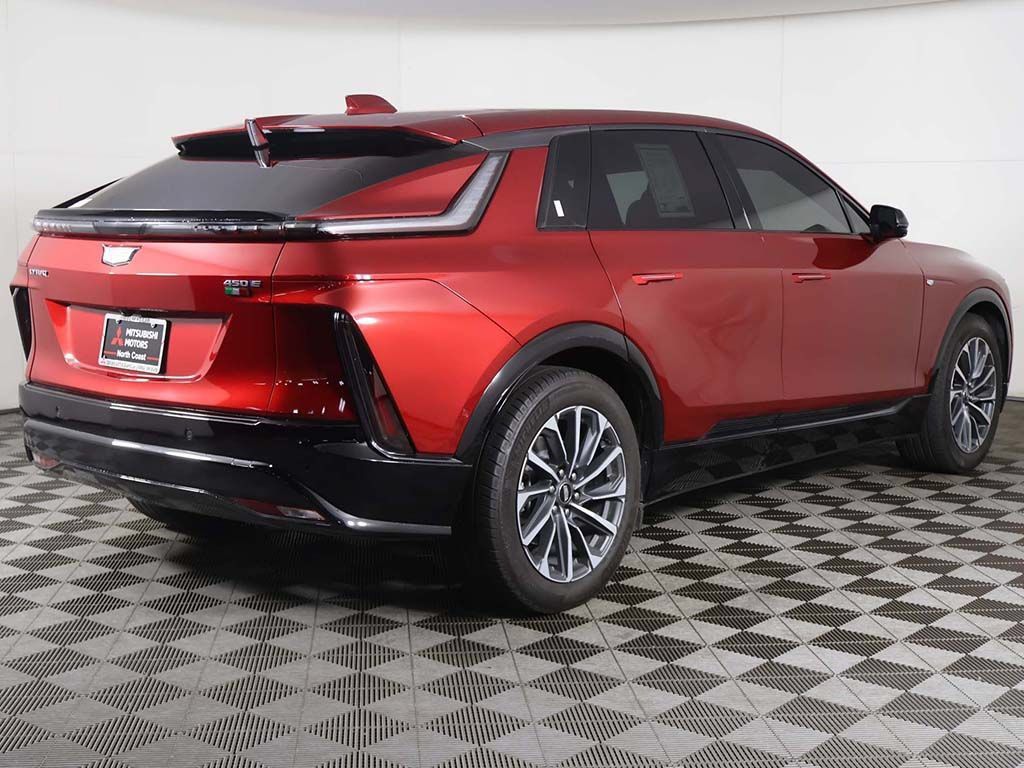 Used 2024 Cadillac Lyriq Sport RWD image 12