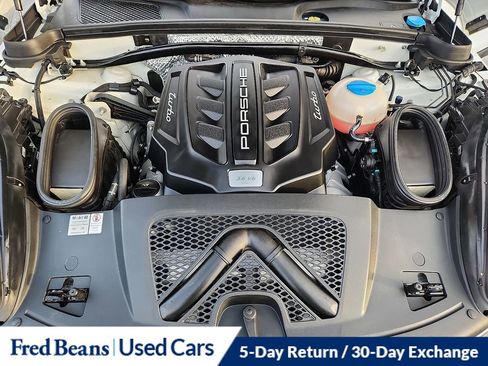 Used 2018 Porsche Macan Turbo image 34