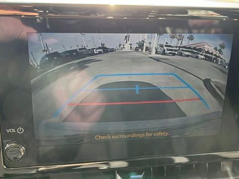 Used 2023 Toyota Corolla LE FWD image 12