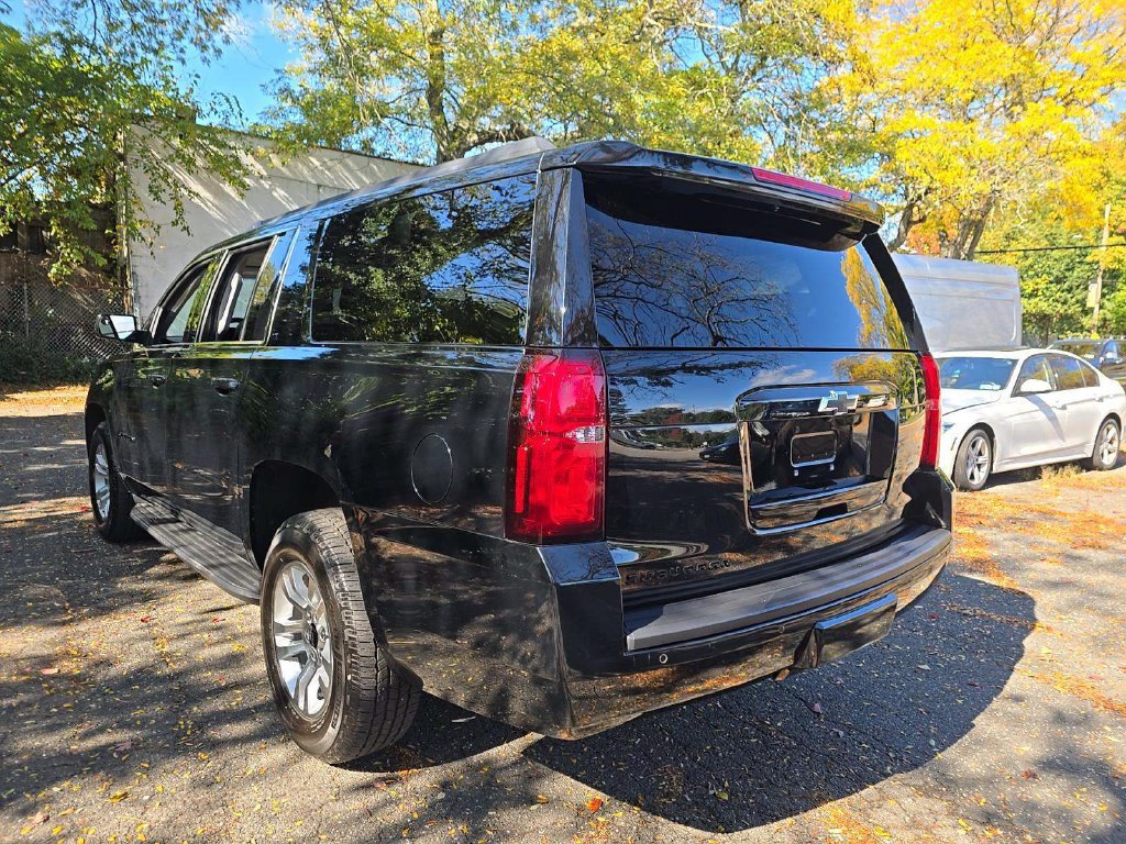 Used 2020 Chevrolet Suburban LT AWD/4WD image 9