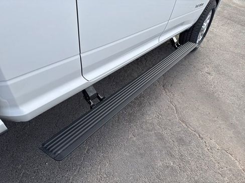 New 2026 RAM 2500 Laramie AWD/4WD image 15