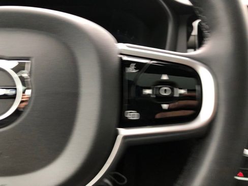 Used 2025 Volvo V60 B5 Cross Country Plus image 22