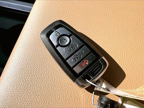 Used 2024 Ford F250 Lariat w/ Sport Appearance Package AWD/4WD image 14