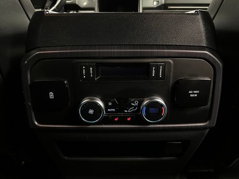 Used 2024 Ford Expedition Max Platinum AWD/4WD image 19