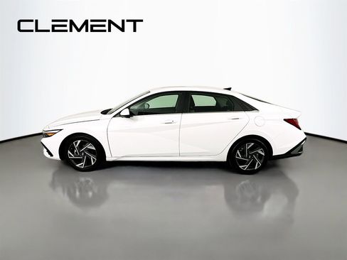 Used 2025 Hyundai Elantra SEL image 6