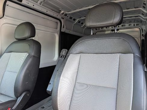 Used 2026 RAM ProMaster 2500 w/ Convenience Group FWD image 14