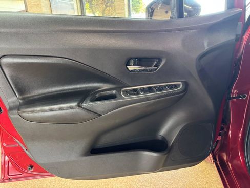 Used 2020 Nissan Versa SR FWD image 16