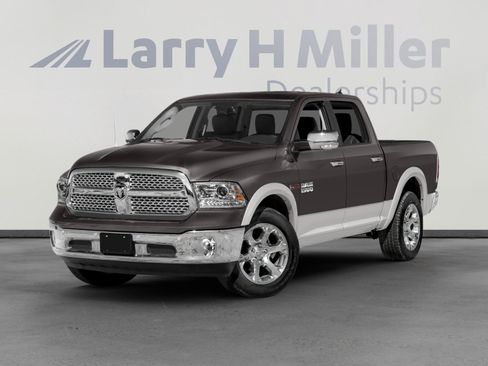 Used 2015 RAM 1500 Laramie w/ Convenience Group AWD/4WD image 2