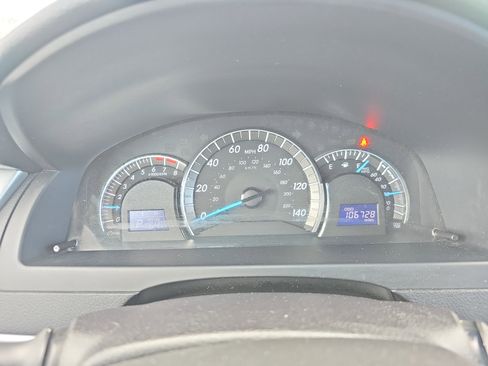 Used 2014 Toyota Camry SE image 16