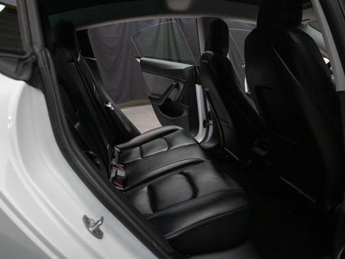 Used 2019 Tesla Model 3 Standard Range Plus image 18