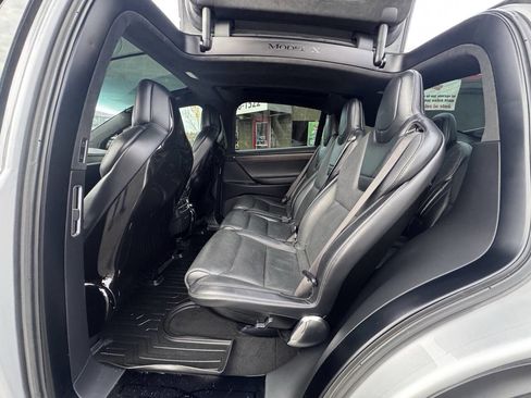Used 2016 Tesla Model X P90D image 17
