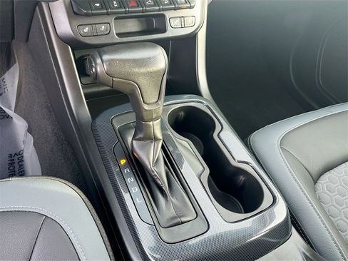 Used 2021 Chevrolet Colorado Z71 image 16